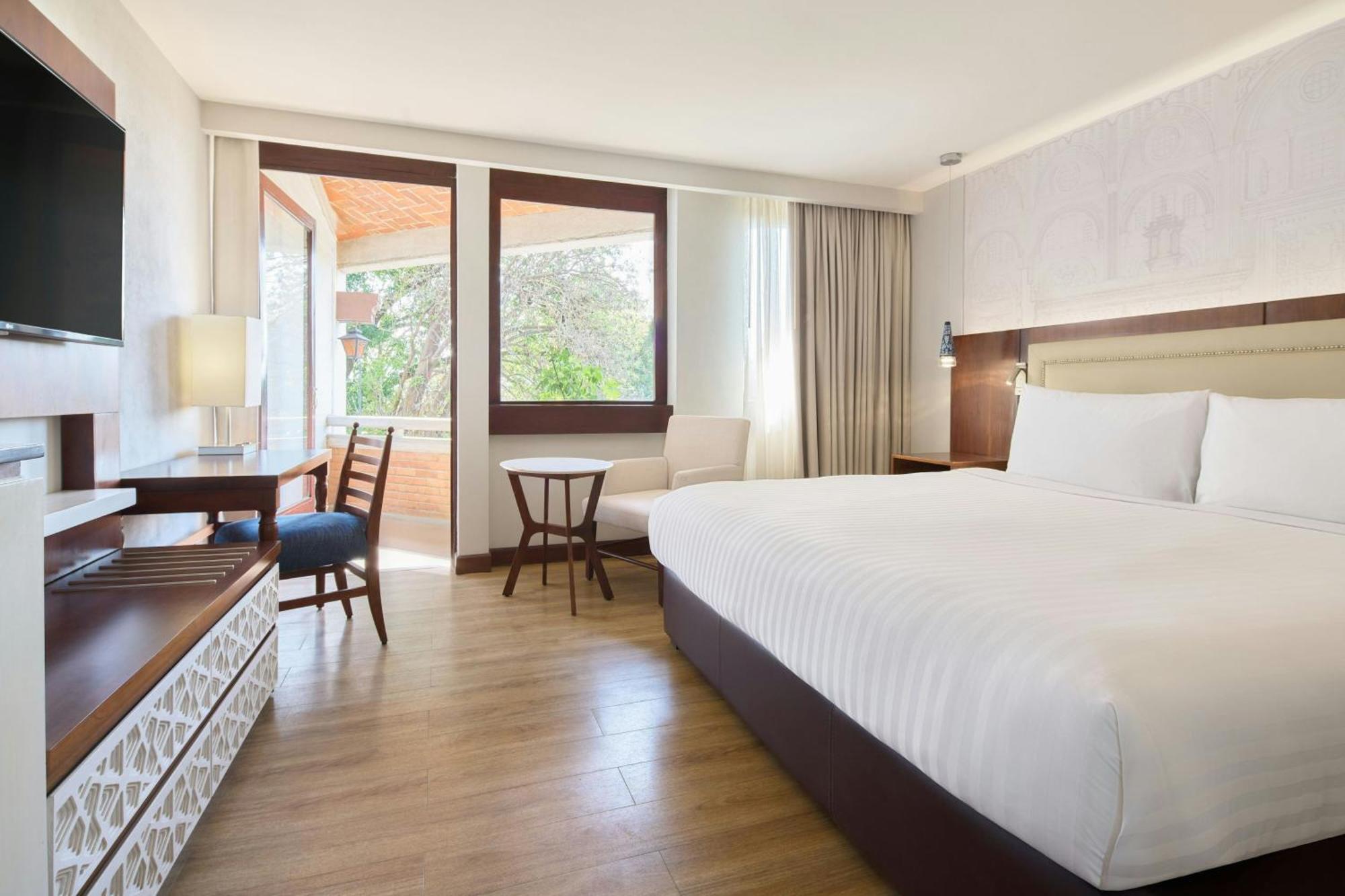 Marriott Meson Del Angel Hotel