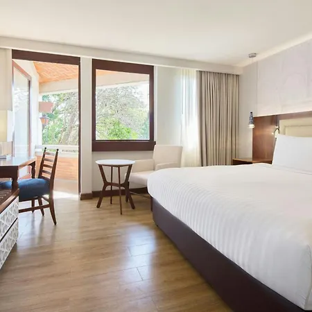 Marriott Puebla Hotel Meson Del Angel Exterior photo
