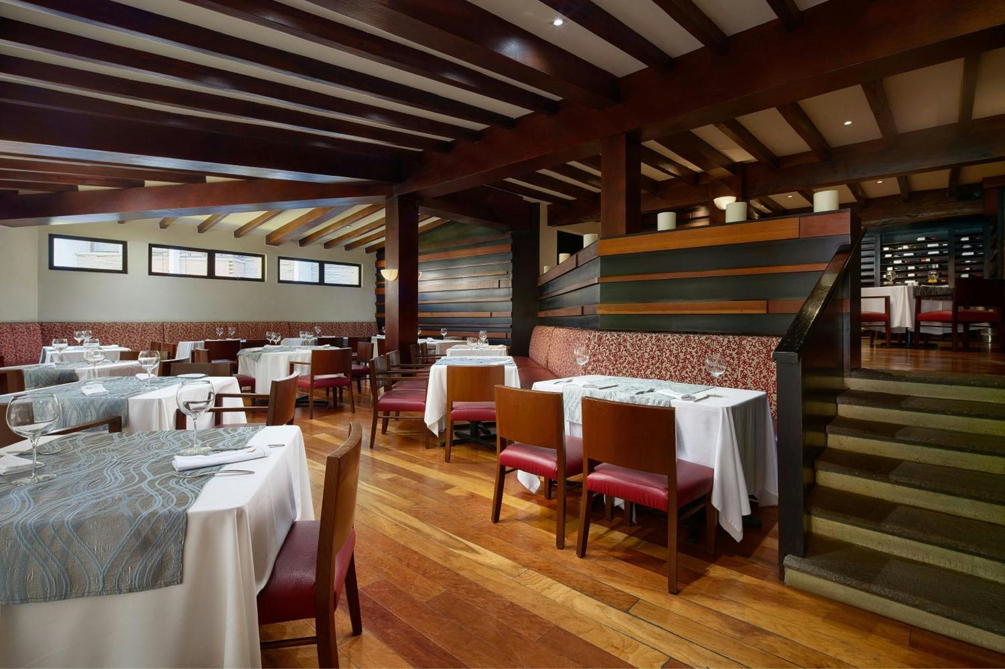 Marriott Meson Del Angel Hotel